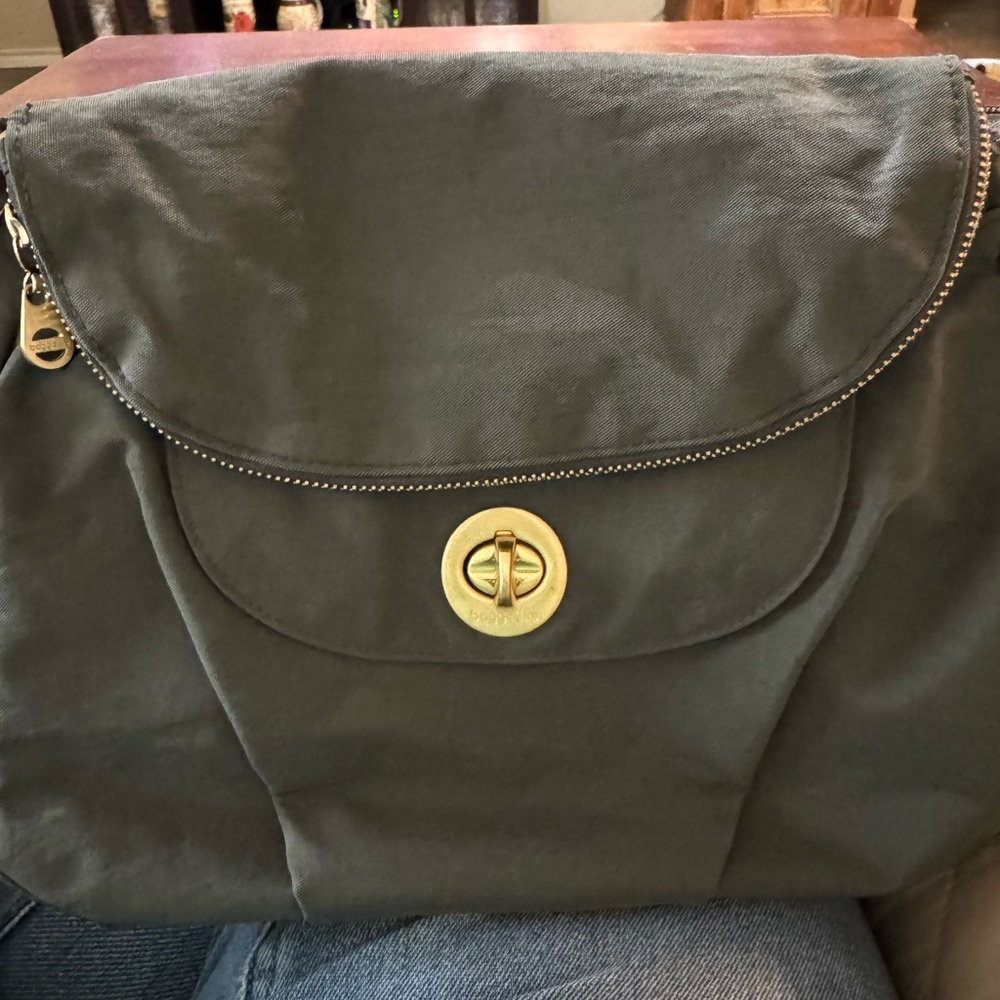 Stylish Black Shoulder Bag